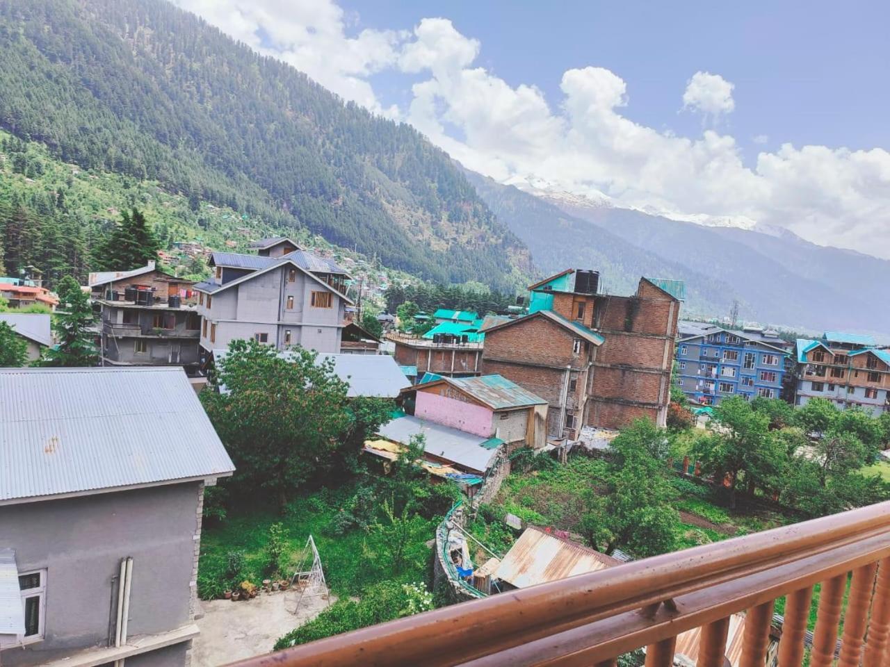 Hotel Hadimba Regency ! Free 4 Wheeler Parking ! Mountain View Rooms ! Near Mall Road Manali - Manali (Himachal Pradesh), Manali